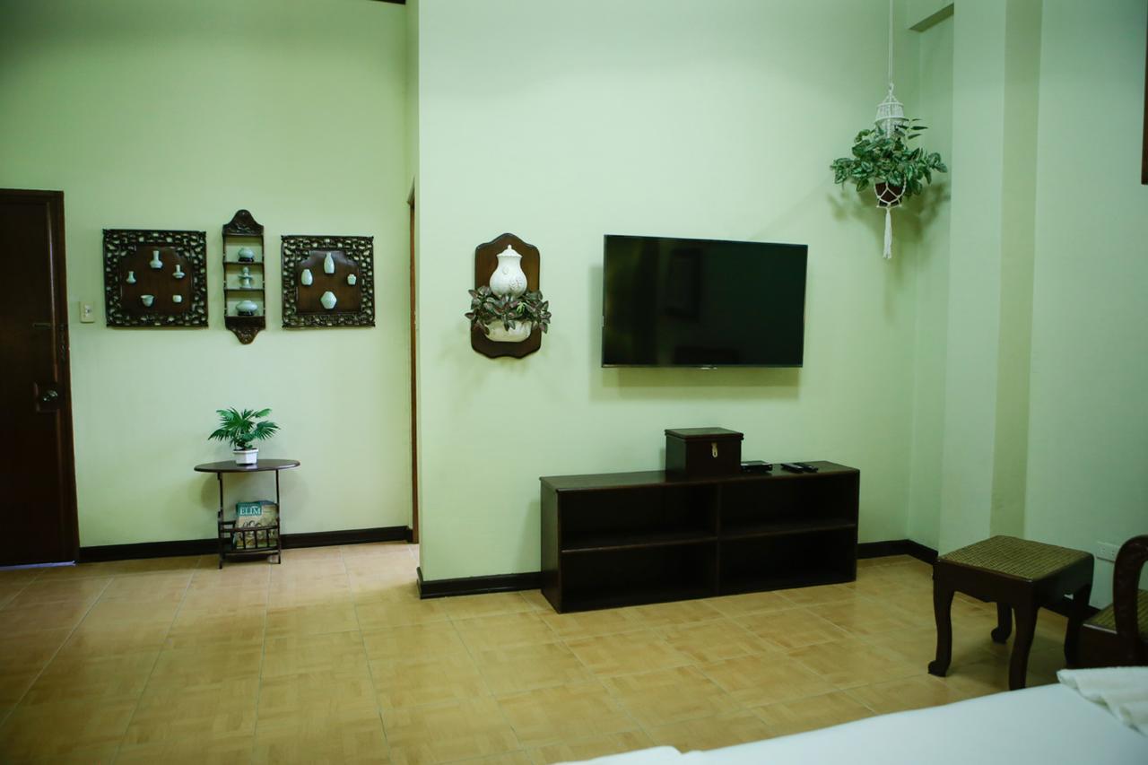 Victoria'S Haven Dumaguete City Exterior foto