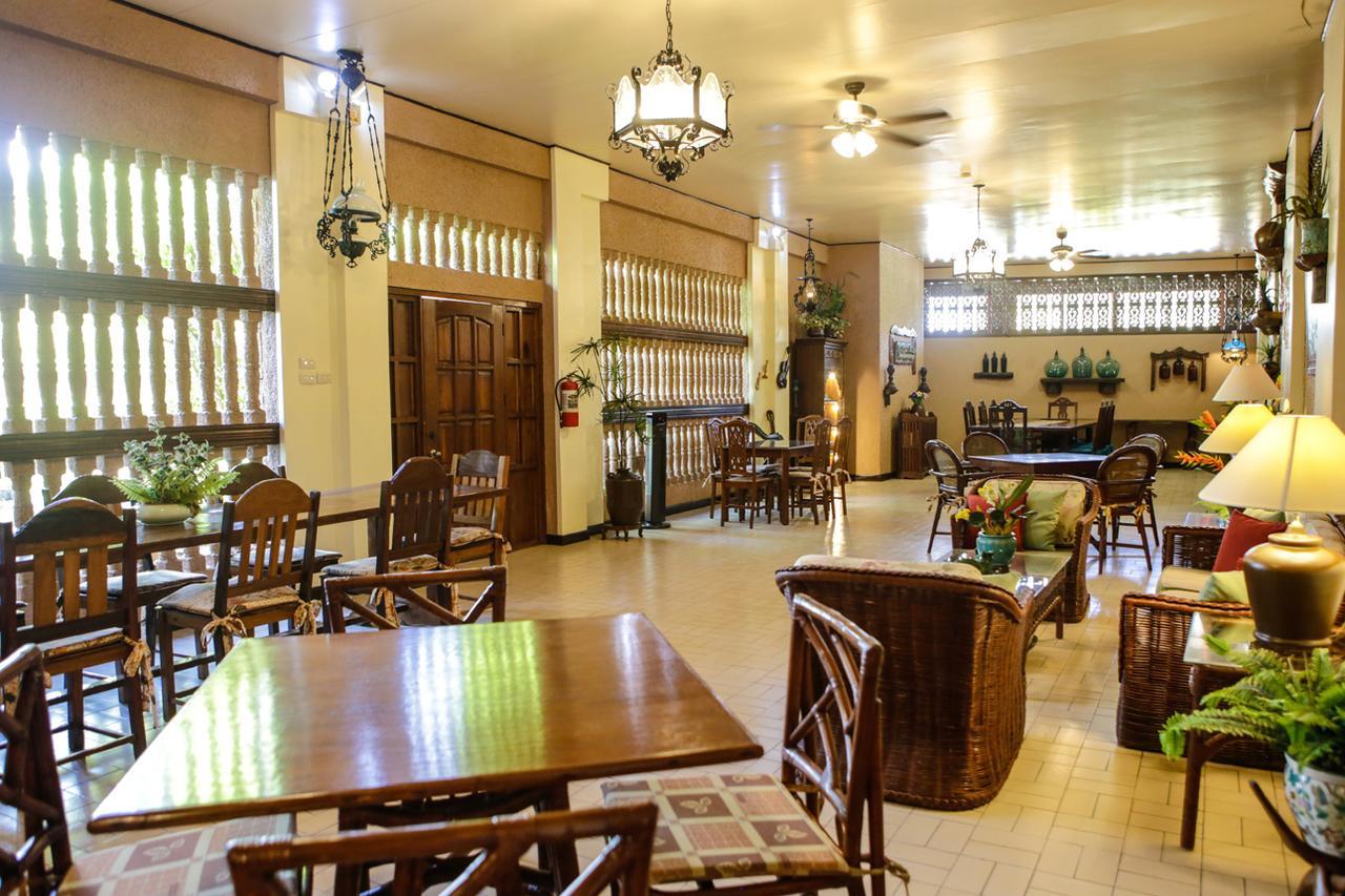 Victoria'S Haven Dumaguete City Exterior foto