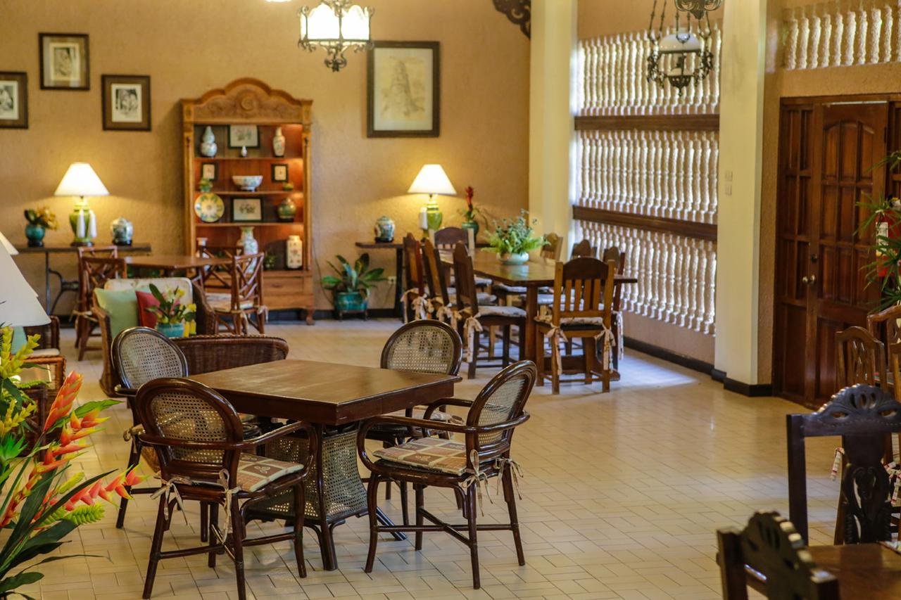 Victoria'S Haven Dumaguete City Exterior foto